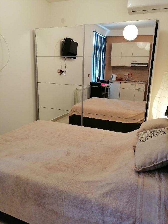 Studio Apartman Irena 2 Bijela Dış mekan fotoğraf