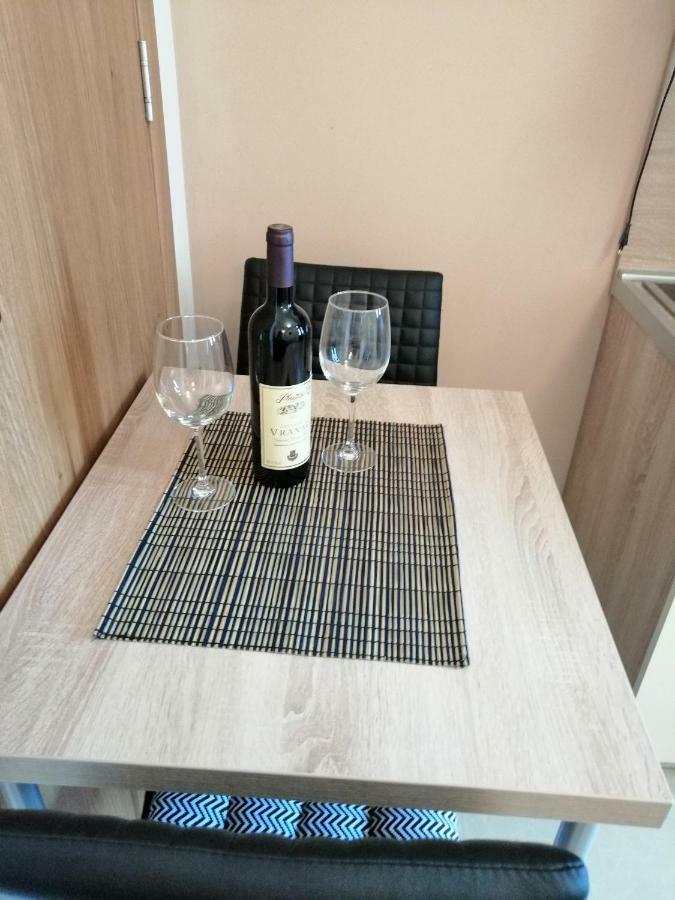 Studio Apartman Irena 2 Bijela Dış mekan fotoğraf